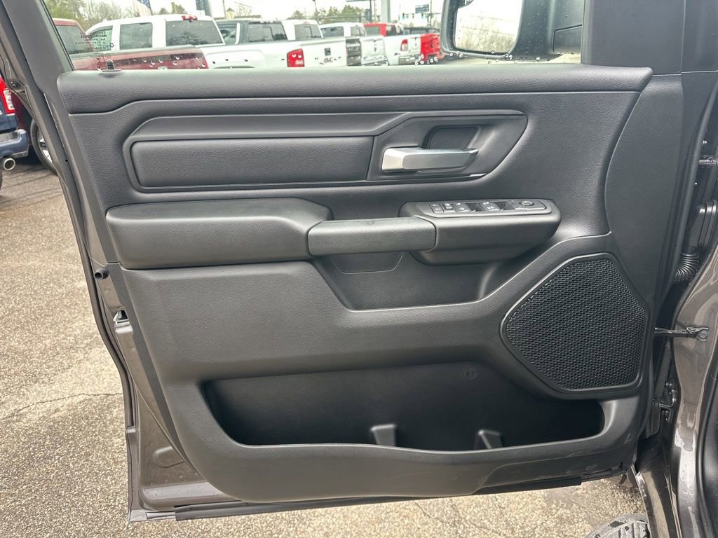 New 2026 RAM 1500 Express AWD/4WD image 11