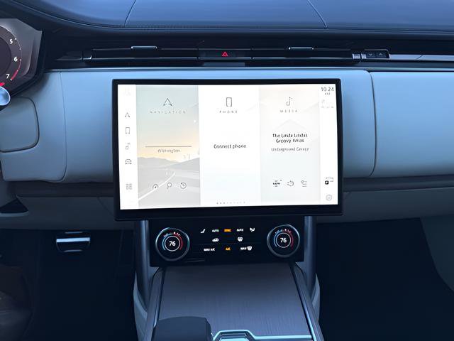 Certified 2023 Land Rover Range Rover SE image 19