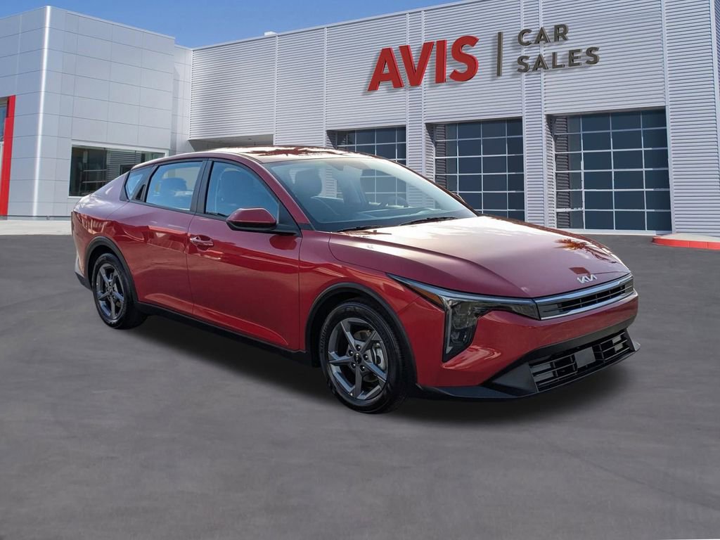 Used 2025 Kia K4 LXS image 3