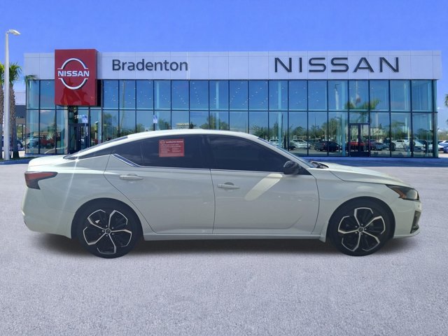 Certified 2024 Nissan Altima 2.5 SR w/ SR Premium Package FWD image 4