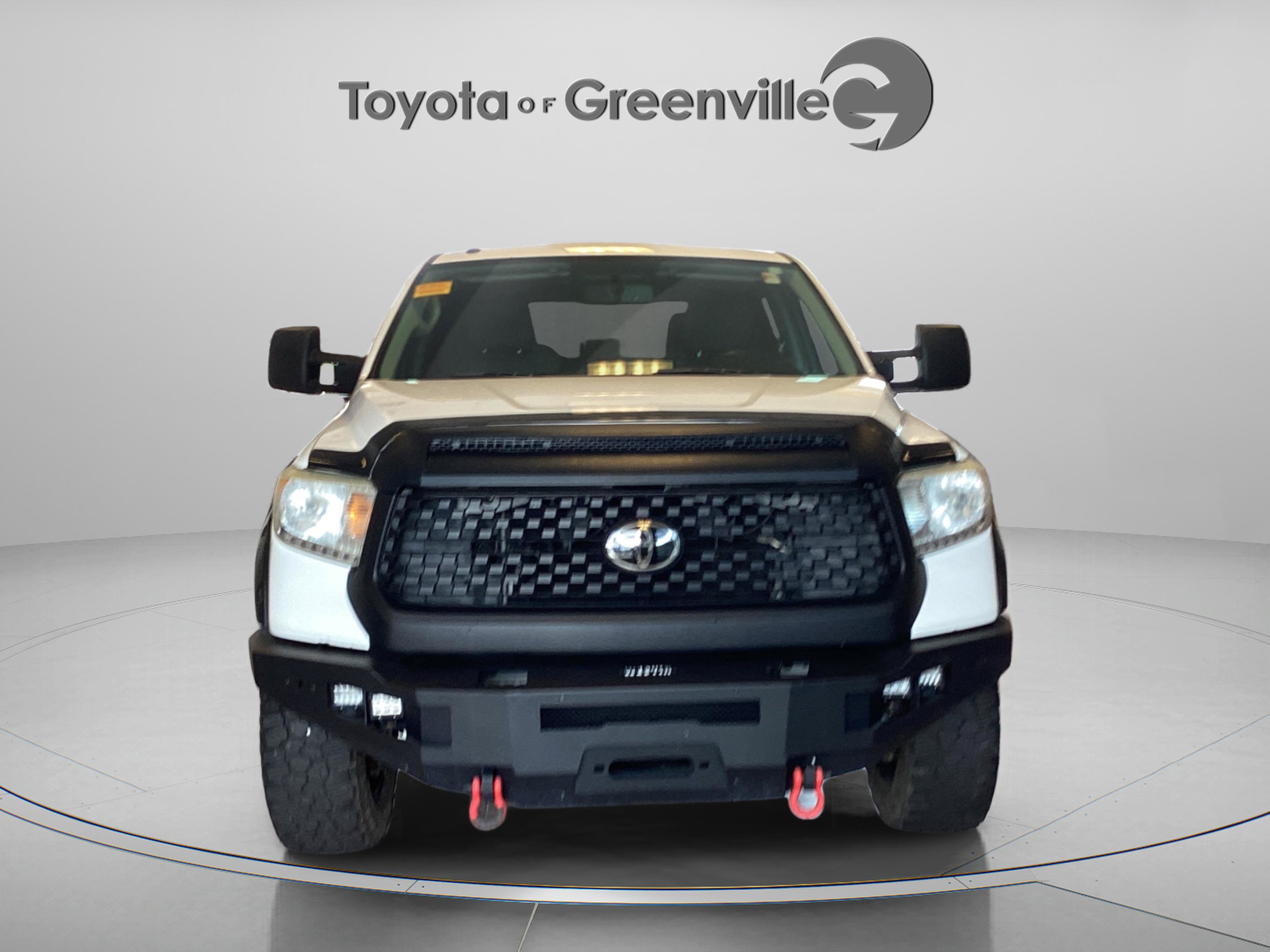 Used 2017 Toyota Tundra SR5 w/ TRD Off Road Package AWD/4WD image 9
