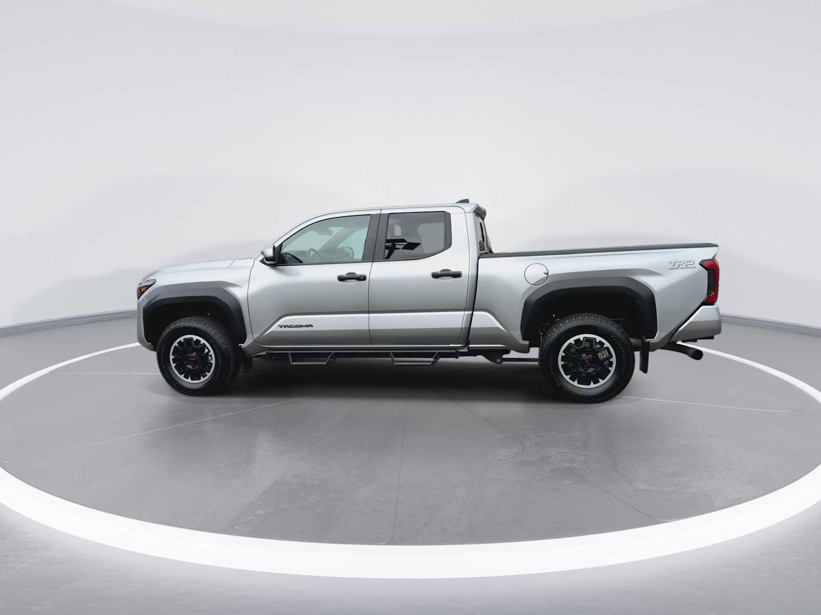 Used 2024 Toyota Tacoma TRD Off-Road w/ TRD Off Road Upgrade Package AWD/4WD image 5
