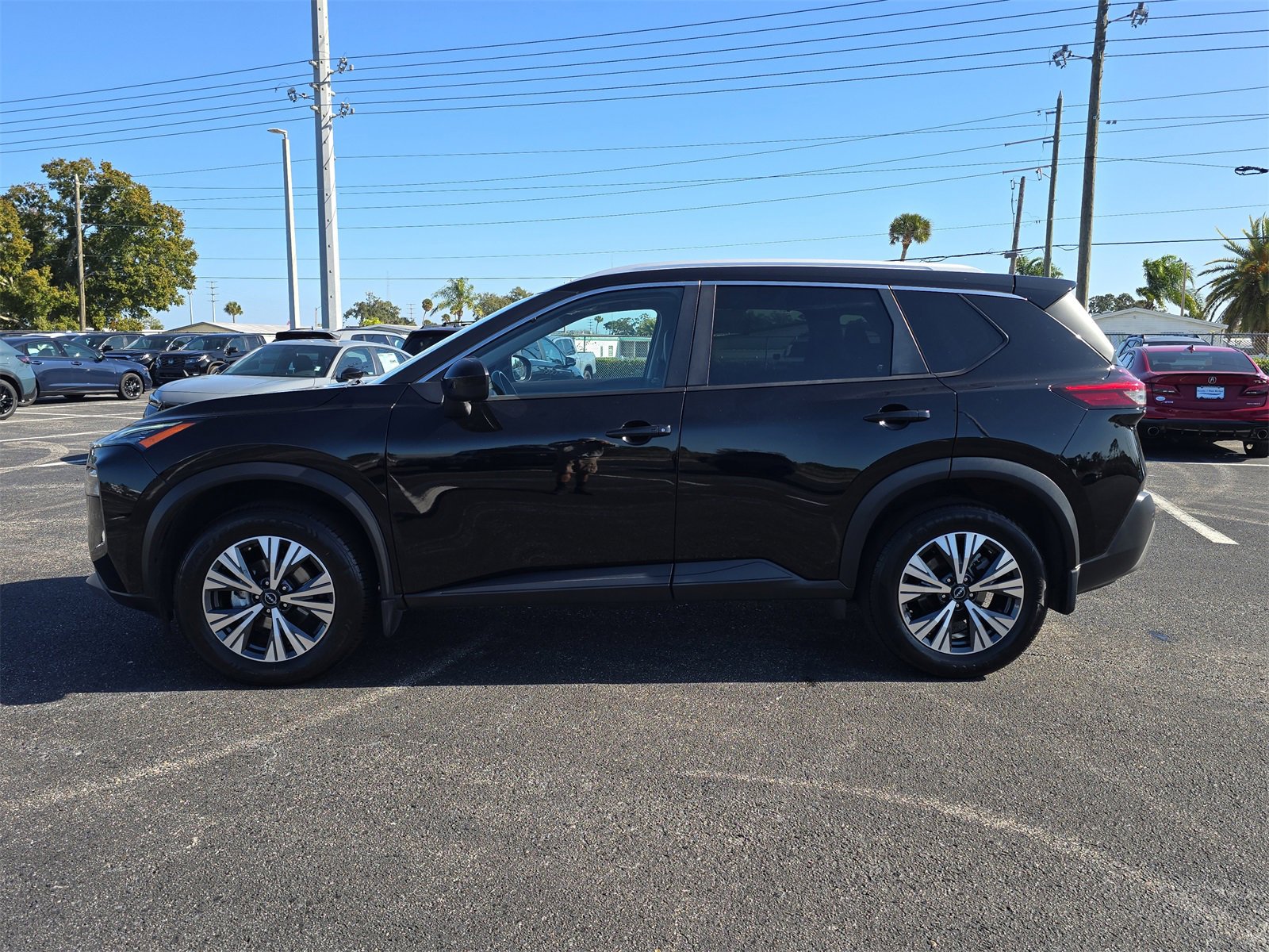 Used 2023 Nissan Rogue SV w/ SV Premium B Package image 6