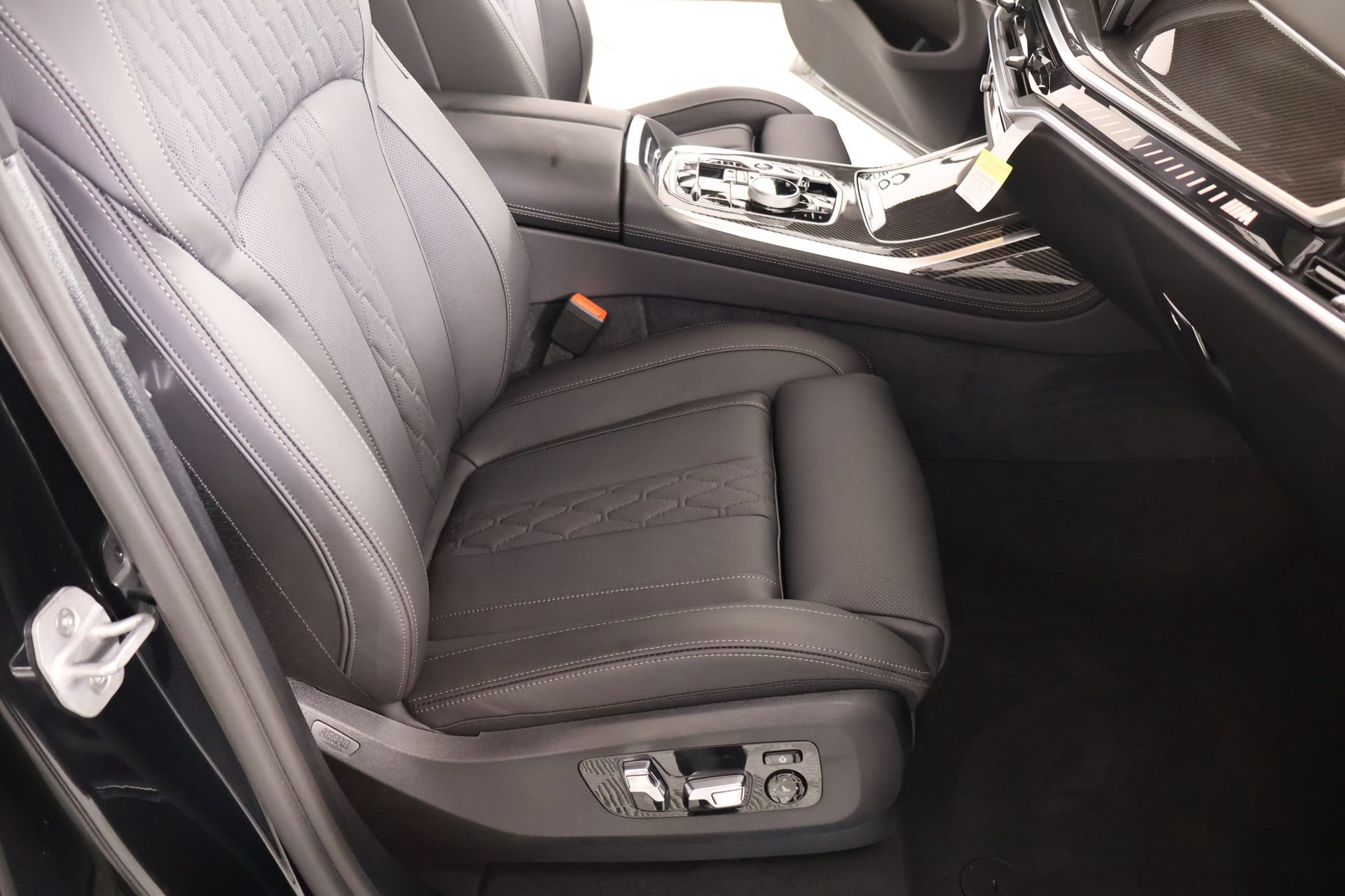 New 2027 BMW X7 M60i AWD/4WD image 14