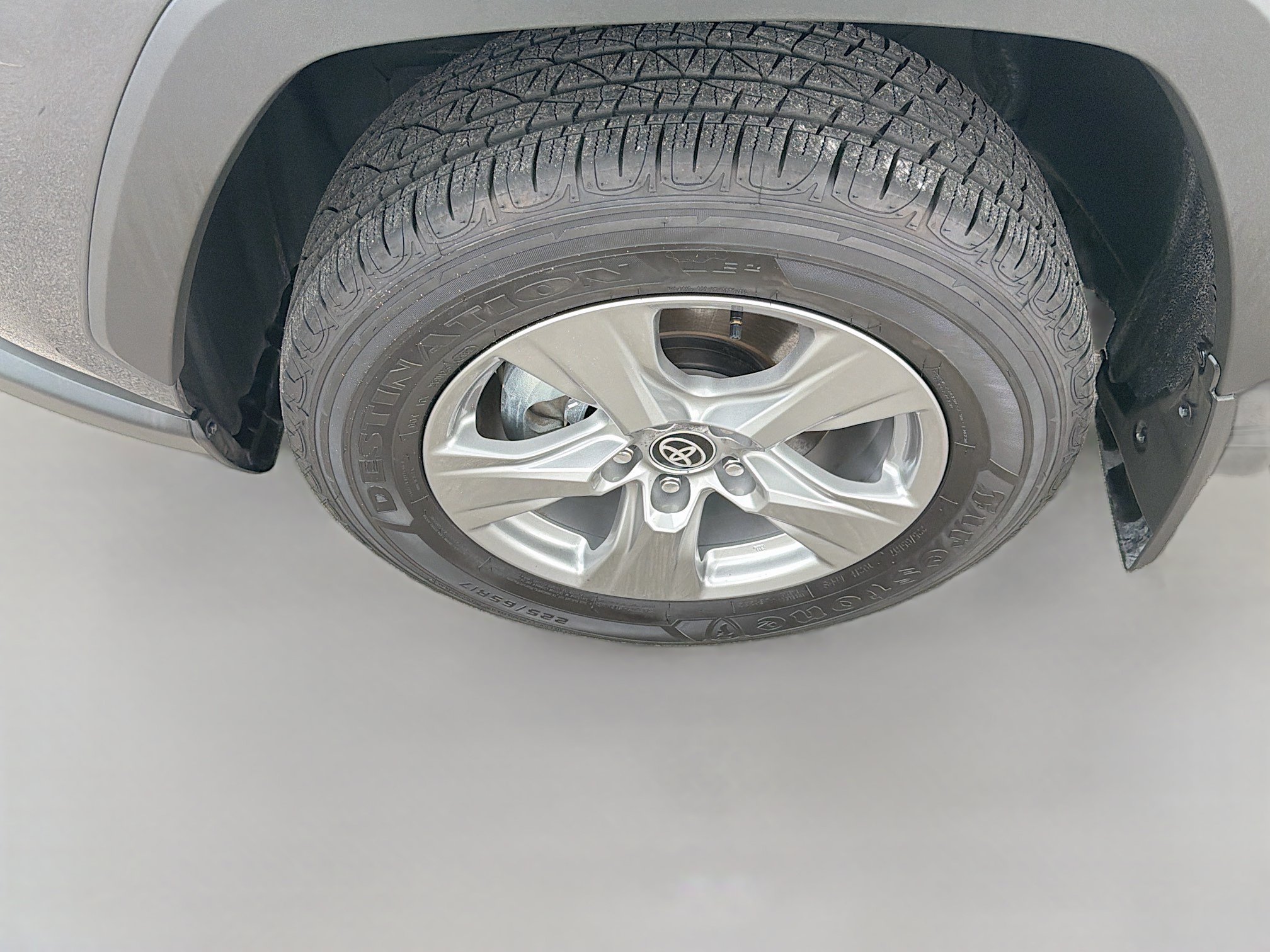 Used 2025 Toyota RAV4 XLE w/ Convenience Package AWD/4WD image 36