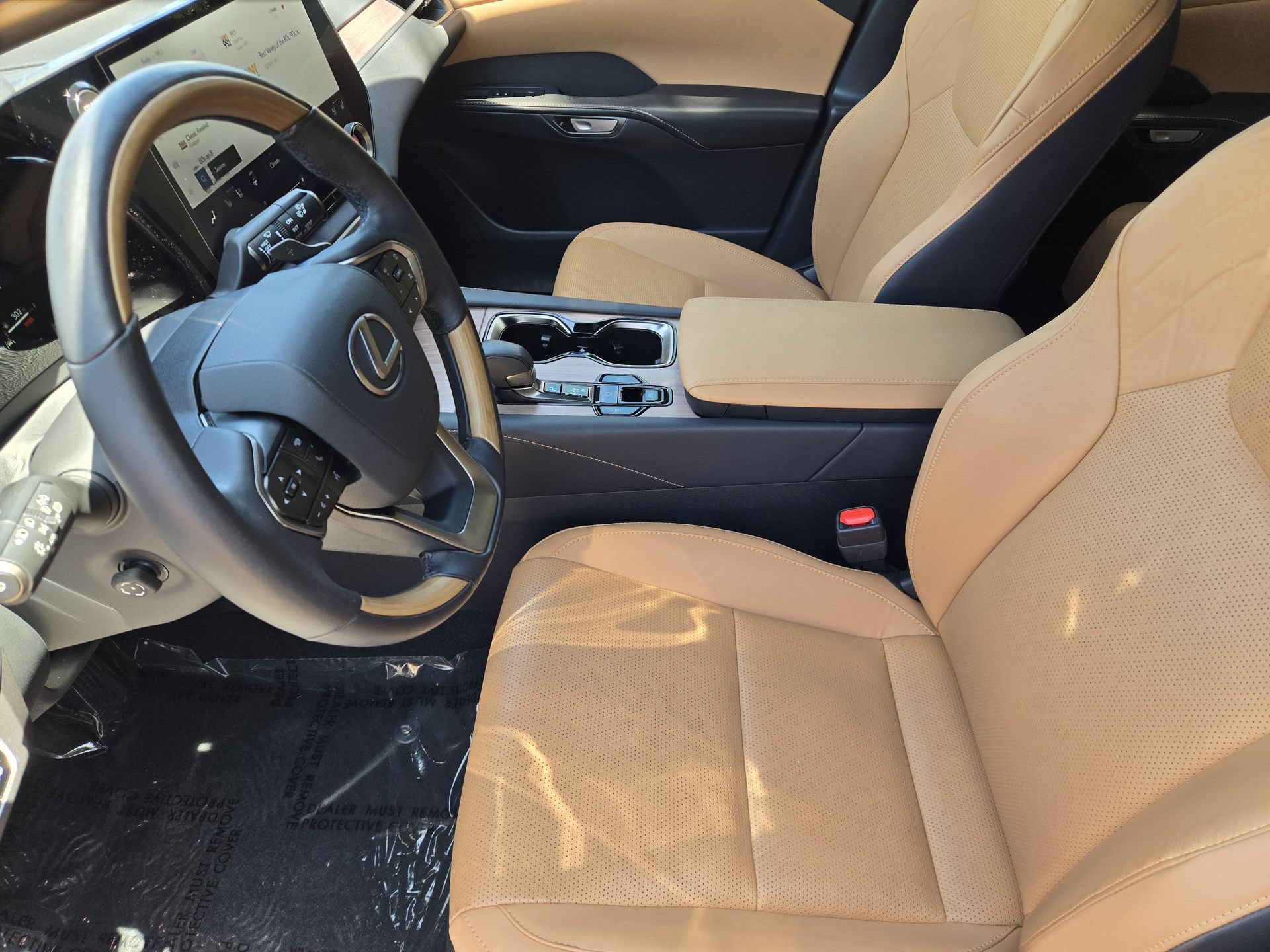 Used 2025 Lexus RX 350 Premium Plus FWD image 3