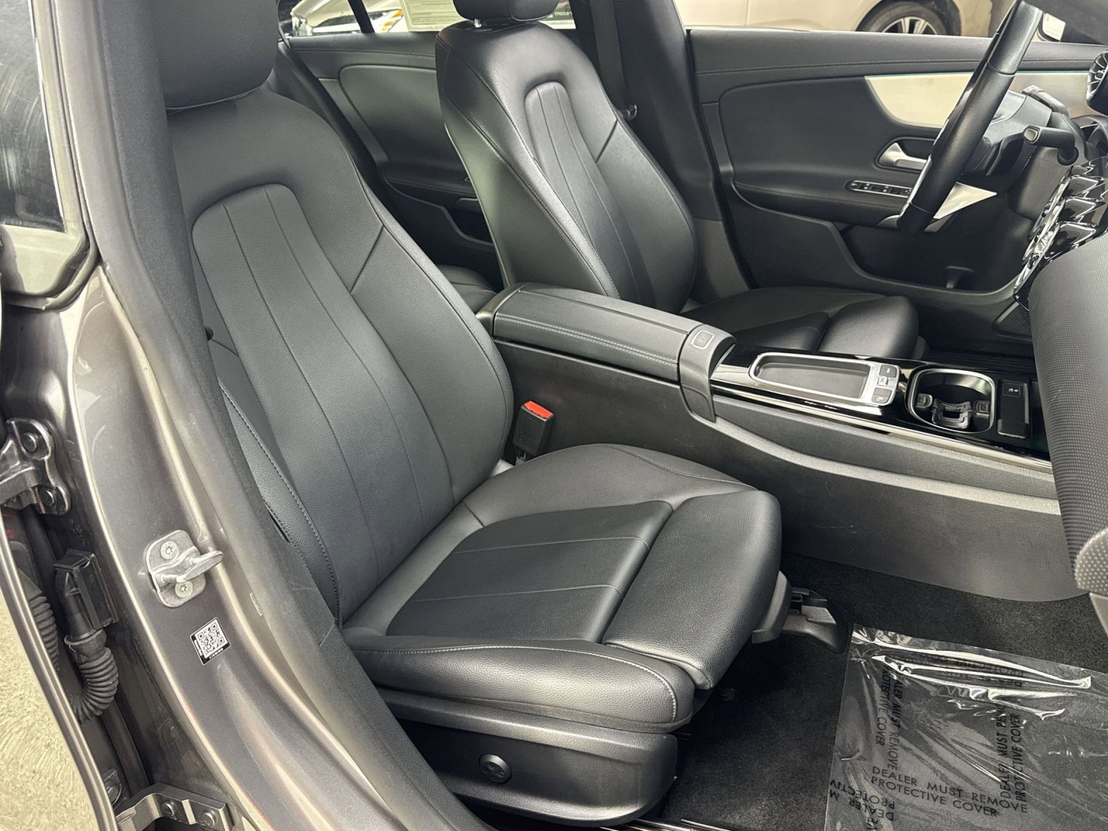 Used 2025 Mercedes-Benz CLA 250 4MATIC image 32