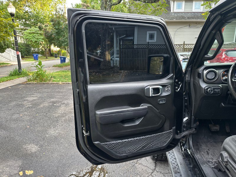 Used 2022 Jeep Gladiator Sport AWD/4WD image 13
