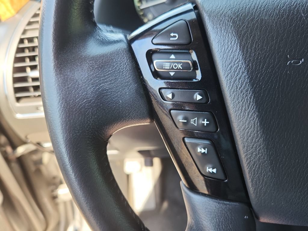 Used 2022 Nissan Armada SL w/ Captain's Chairs Package AWD/4WD image 21