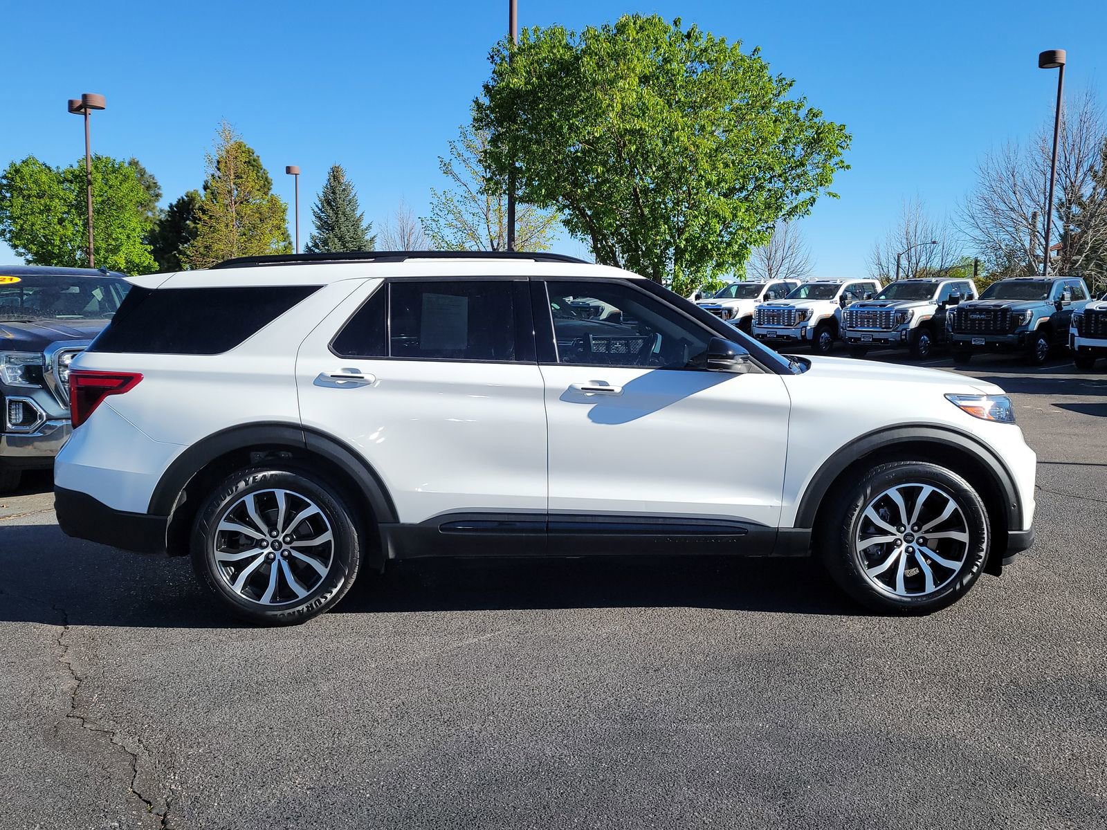 Used 2021 Ford Explorer ST w/ Equipment Group 401A AWD/4WD image 2