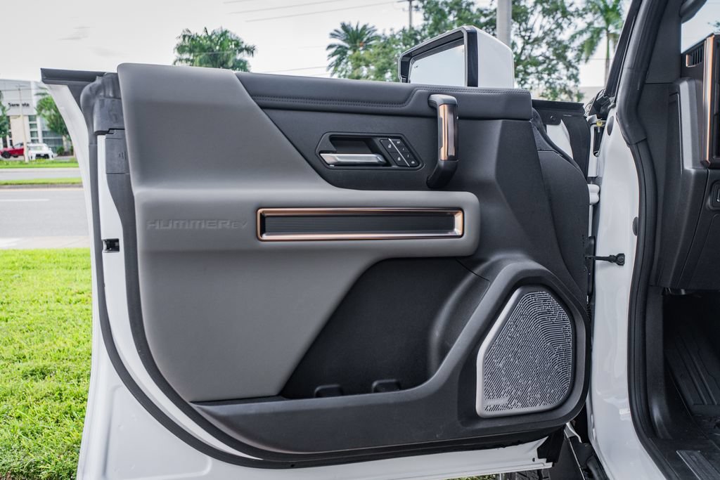 Used 2025 GMC Hummer EV 2X AWD/4WD image 18