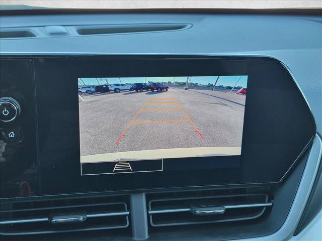Used 2026 Chevrolet Trax RS FWD image 13