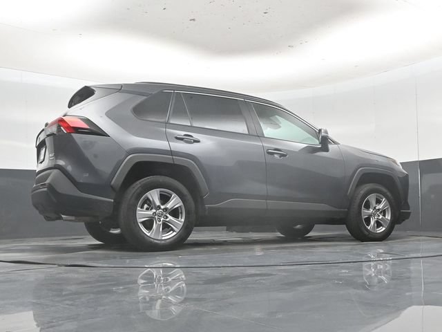 Used 2025 Toyota RAV4 XLE AWD/4WD image 46