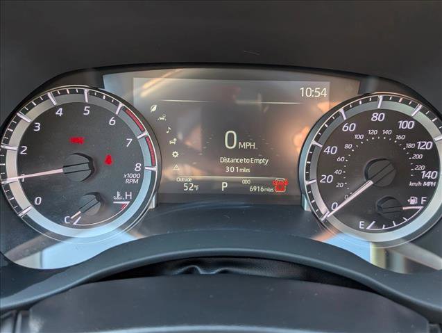 Used 2025 Toyota Highlander XLE image 11