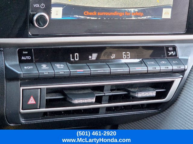 Used 2025 Toyota Camry SE FWD image 23