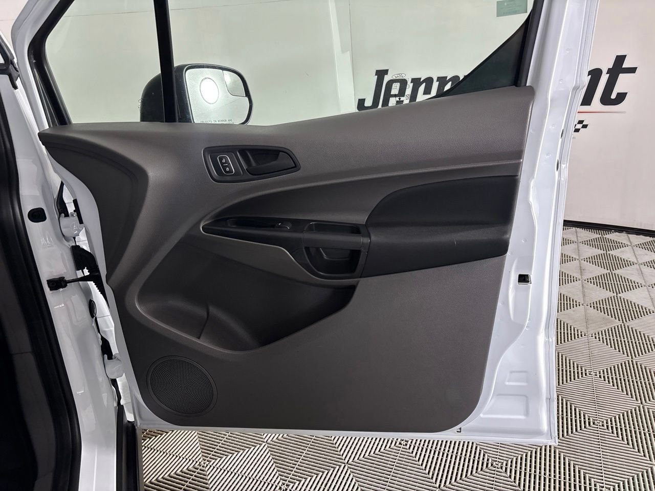 Used 2023 Ford Transit Connect XL FWD image 21