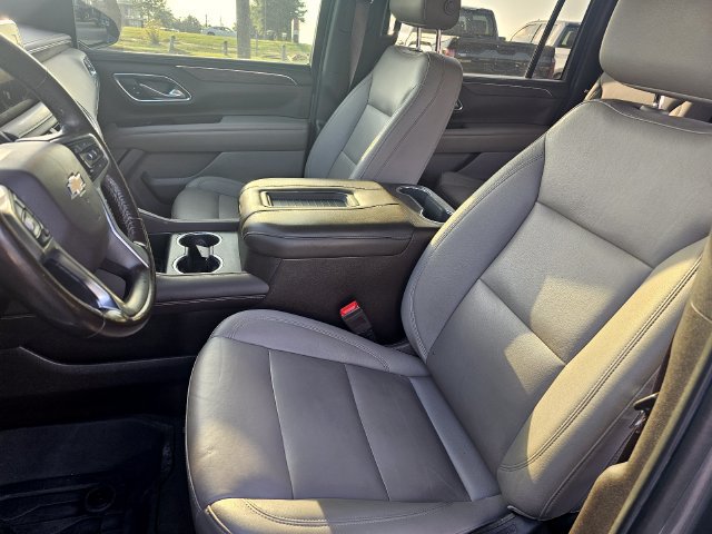 Used 2022 Chevrolet Suburban LT w/ Luxury Package AWD/4WD image 19