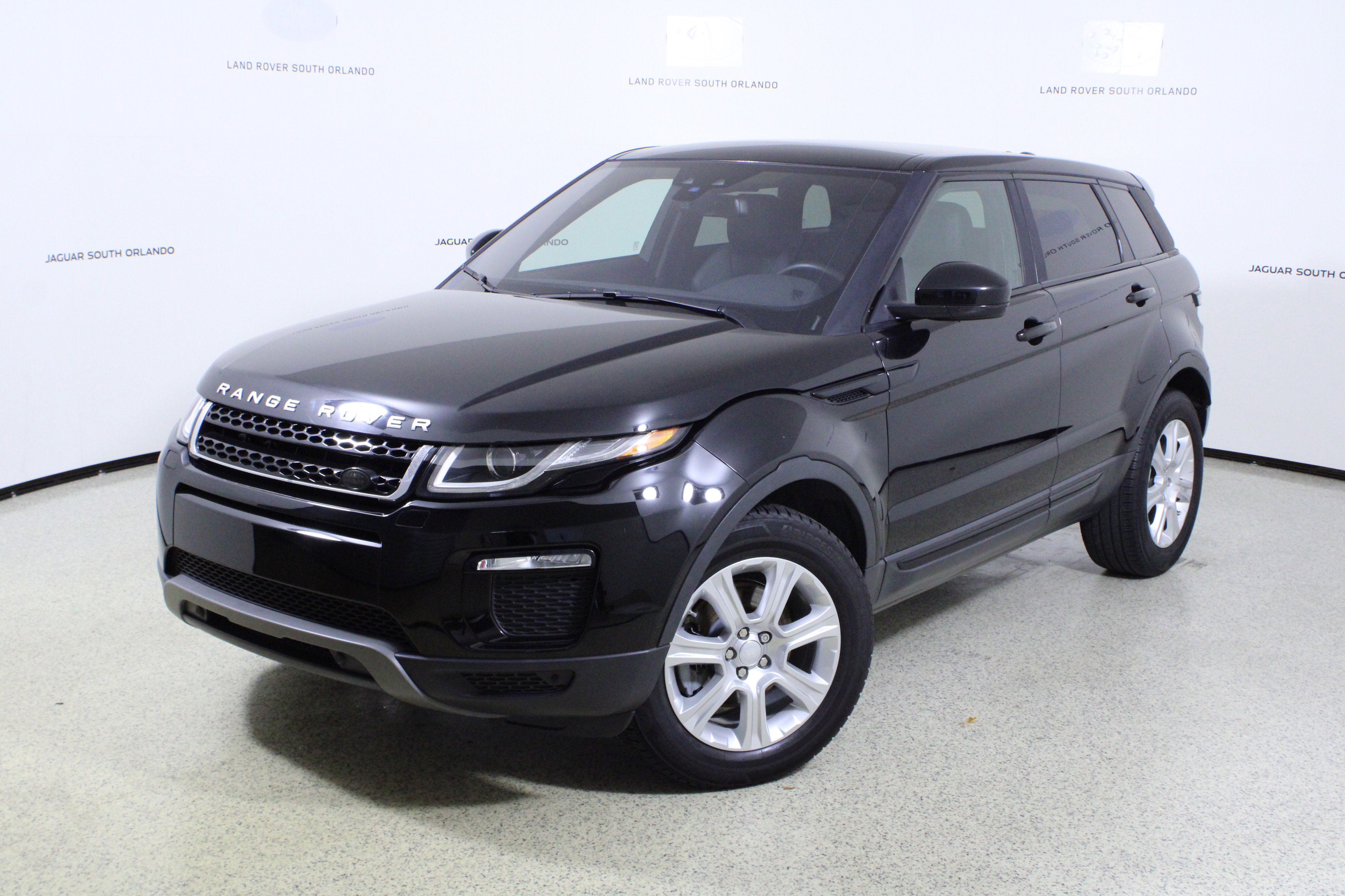 Used 2018 Land Rover Range Rover Evoque SE