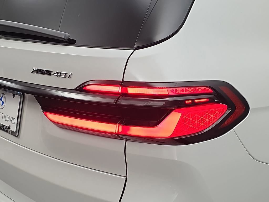 New 2026 BMW X7 xDrive40i w/ M Sport Package image 34