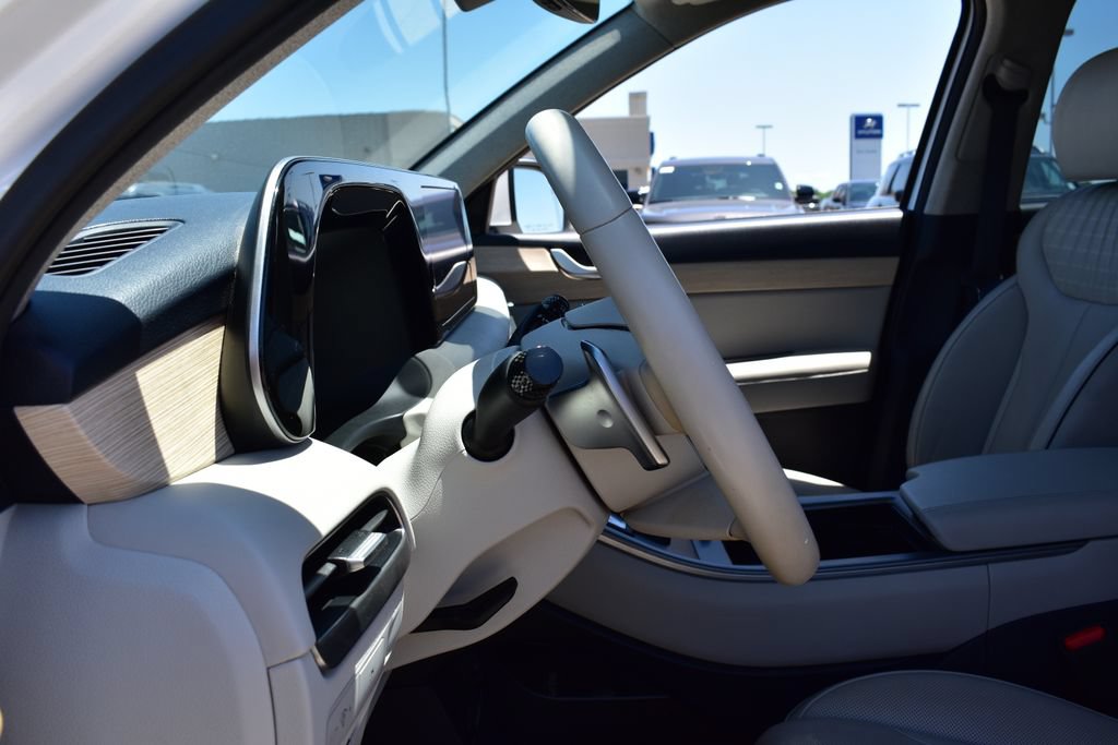 Used 2023 Hyundai Palisade Limited FWD image 50
