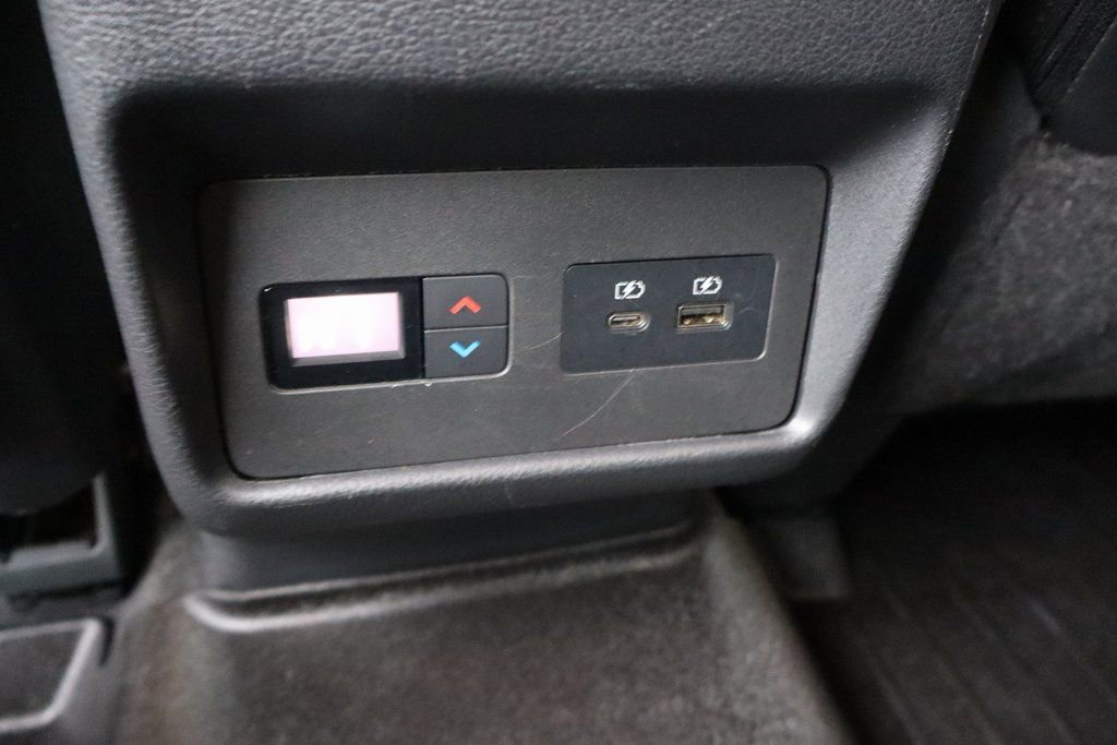 Used 2022 Nissan Rogue SL w/ SL Premium Package image 32