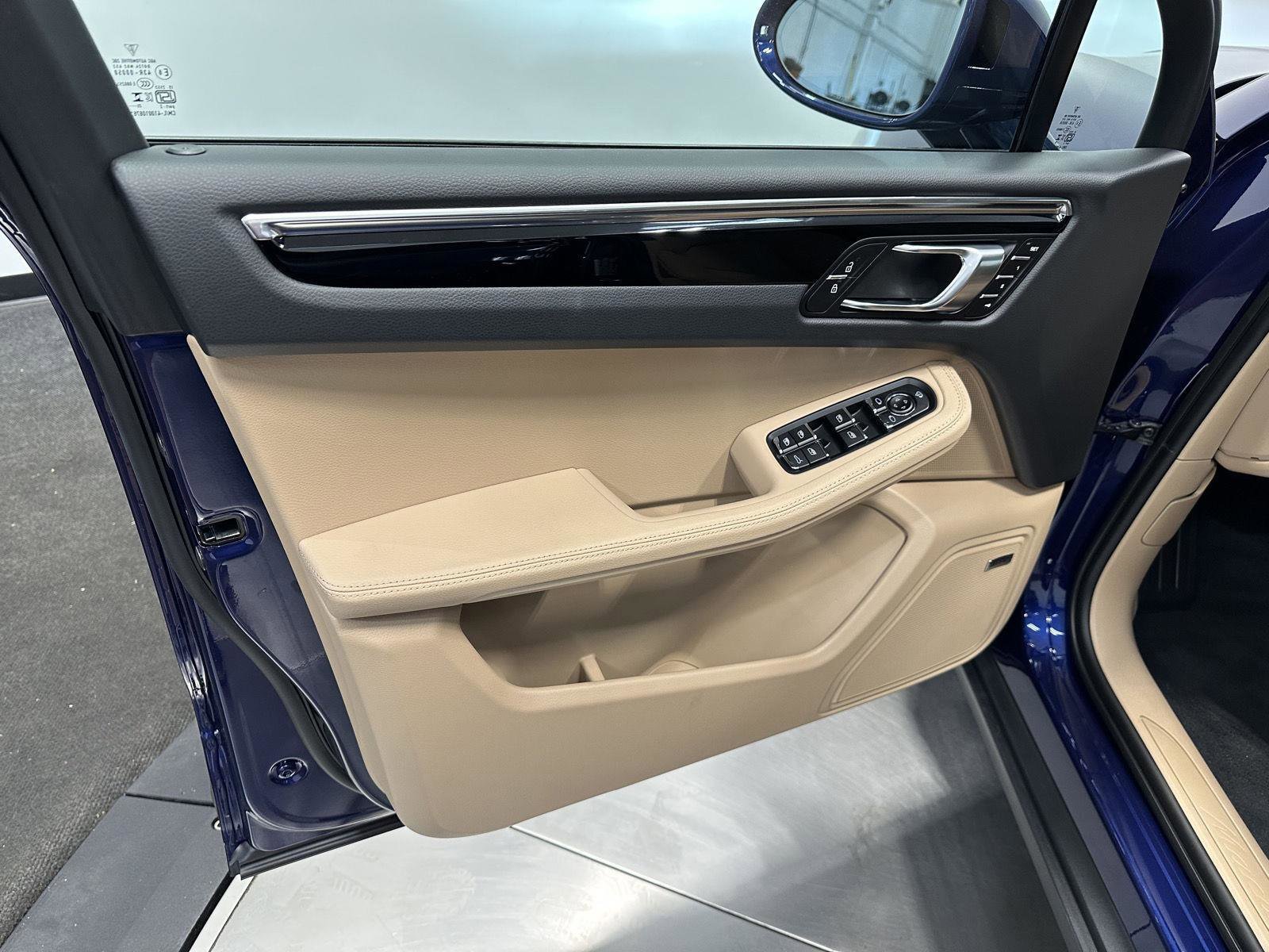 Certified 2026 Porsche Macan Turbo image 15