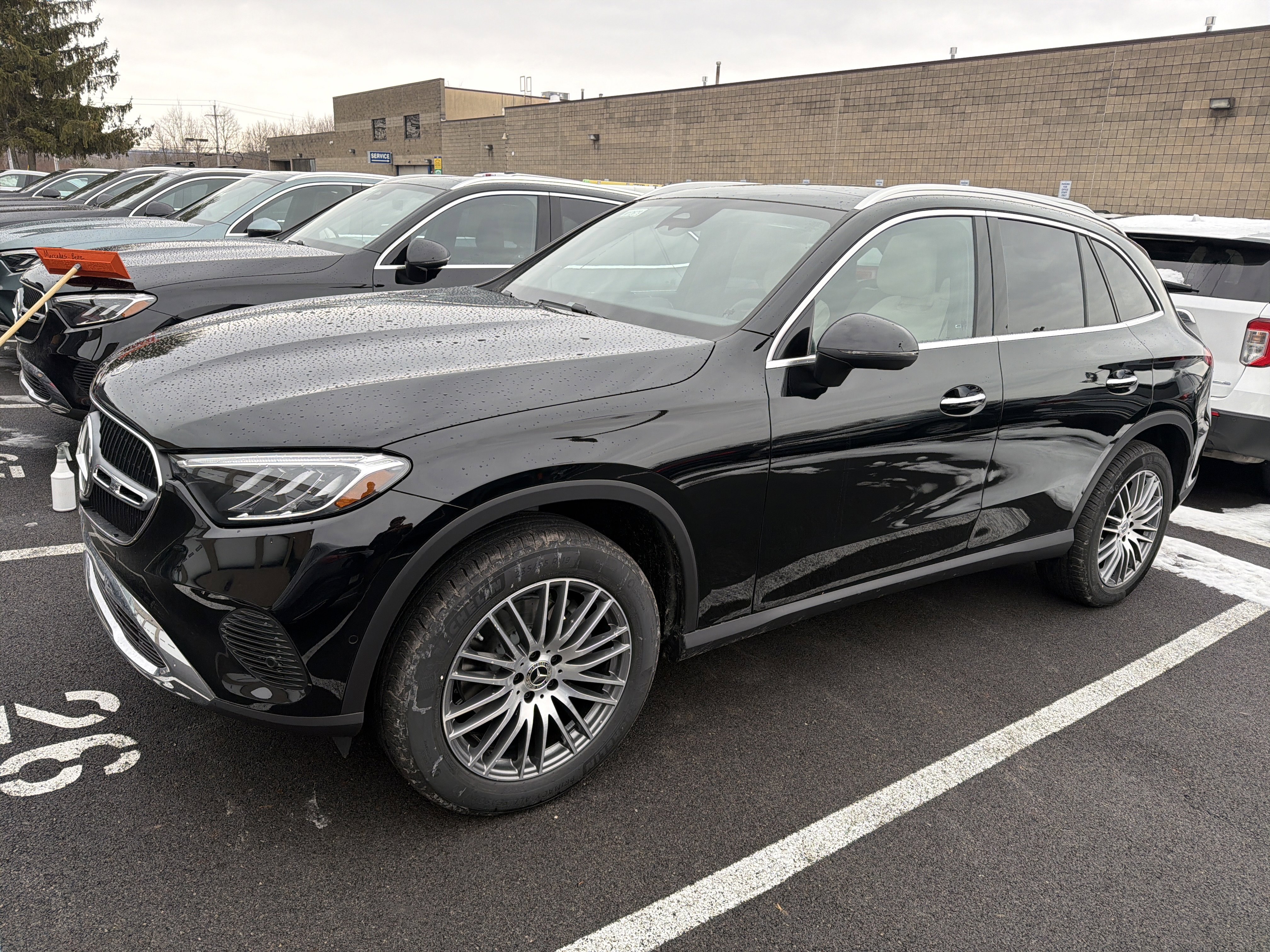 New 2026 Mercedes-Benz GLC 300 4MATIC image 4