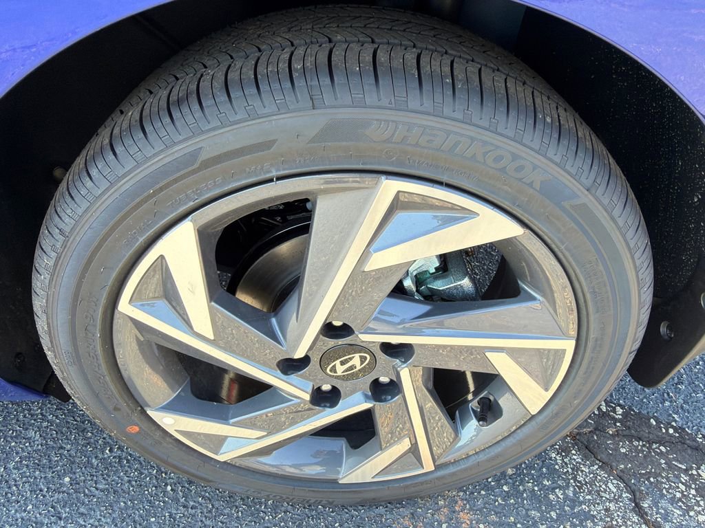 New 2026 Hyundai Elantra Limited image 19