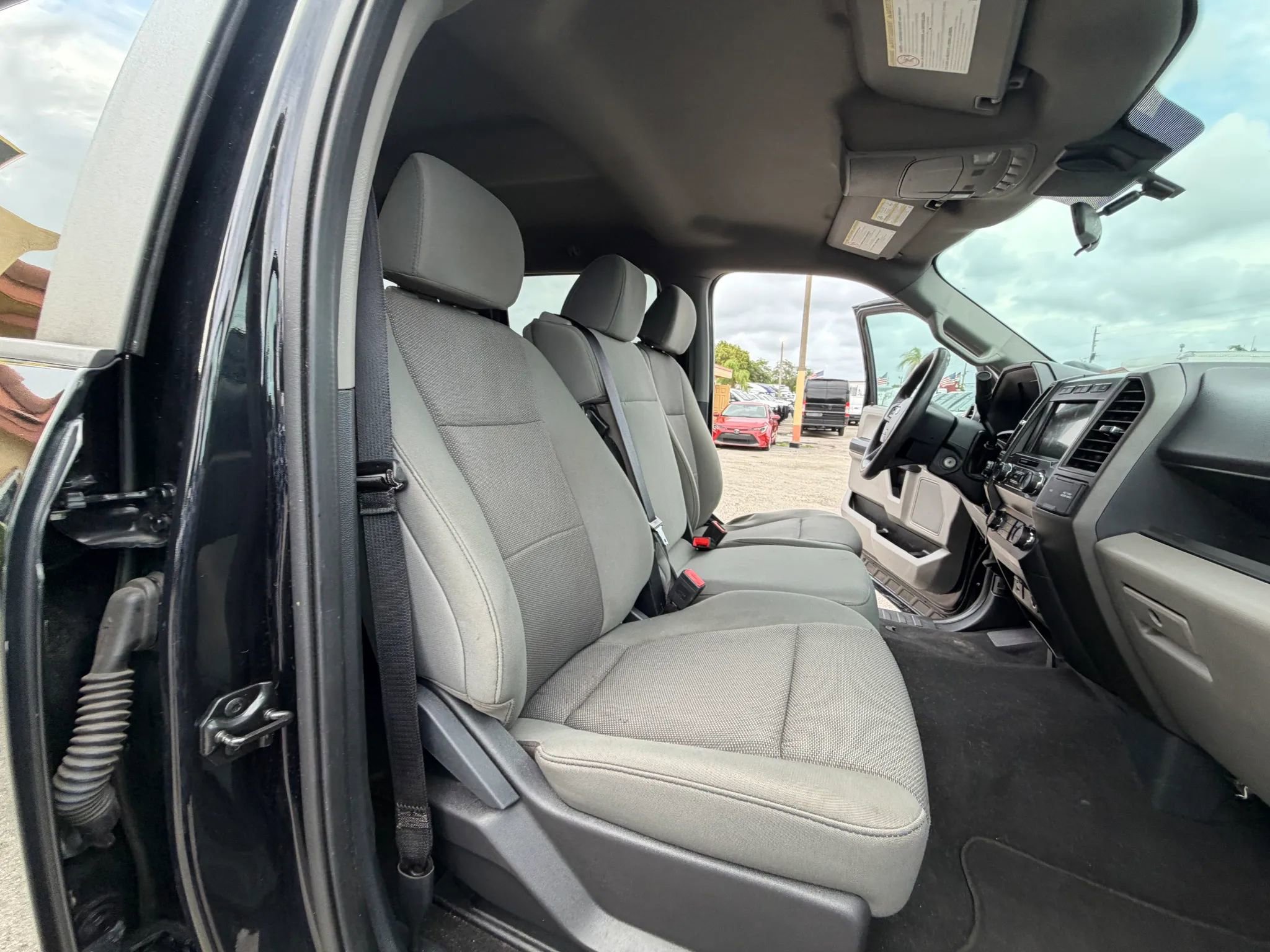 Used 2022 Ford F250 XLT w/ STX Appearance Package image 21