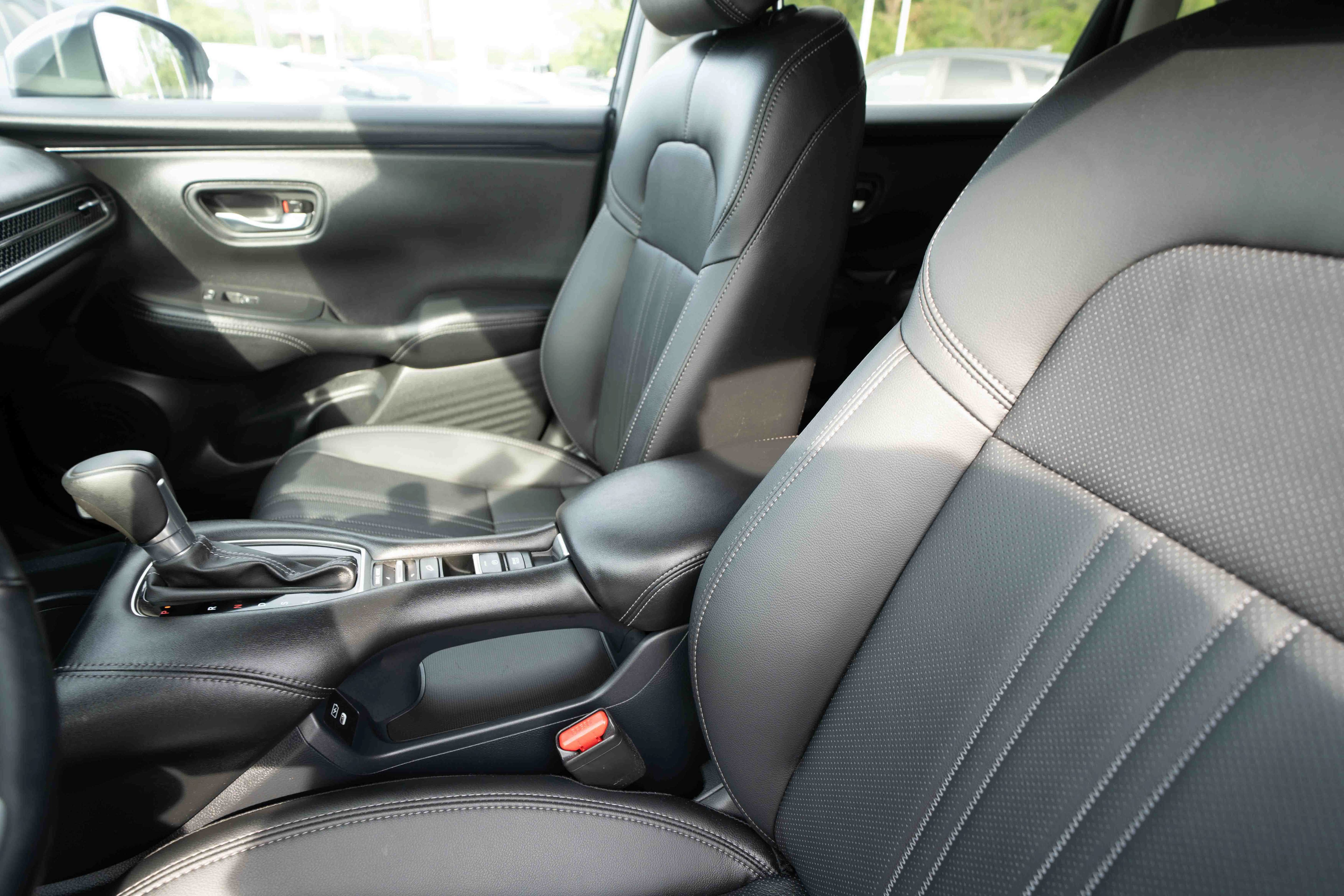 Certified 2026 Honda HR-V EX-L image 10