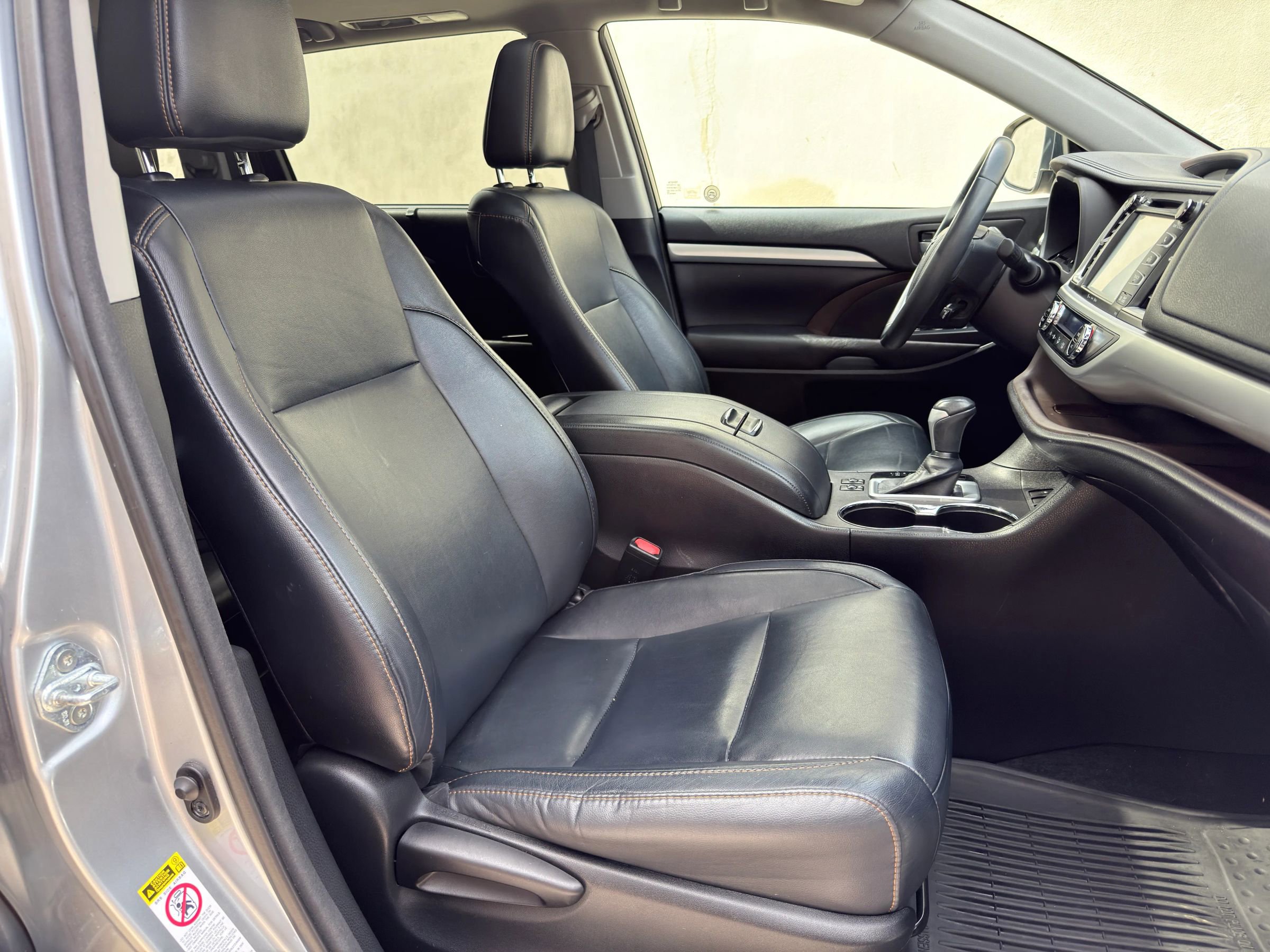 Used 2016 Toyota Highlander XLE image 21