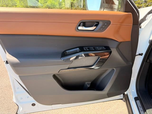 New 2026 Nissan Pathfinder Platinum AWD/4WD image 10