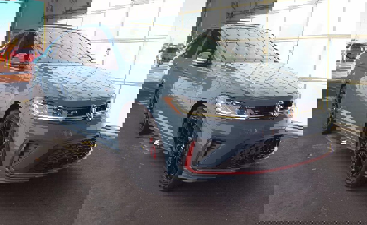 Used 2025 Volkswagen Jetta GLI Autobahn image 1