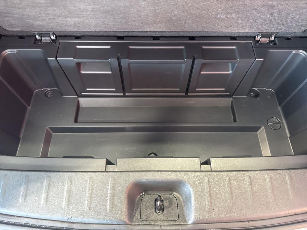 Used 2023 Nissan Pathfinder SL AWD/4WD image 35