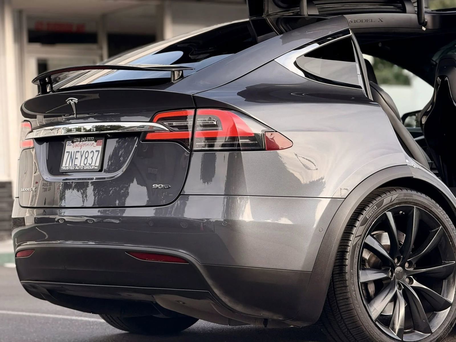 Used 2016 Tesla Model X 90D image 9