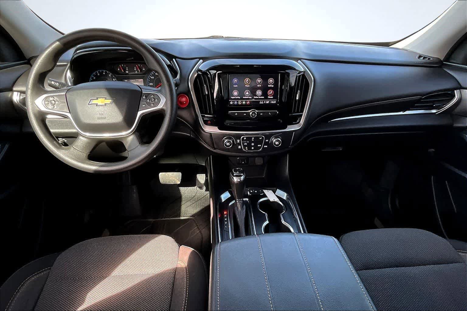 Used 2020 Chevrolet Traverse LS w/ LPO, Blackout Package AWD/4WD image 10