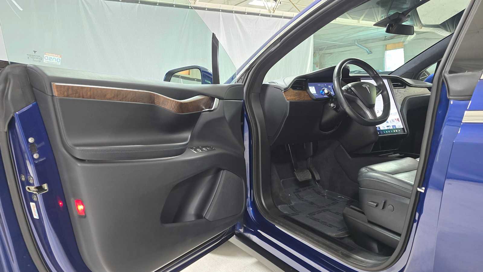 Used 2020 Tesla Model X Long Range image 20