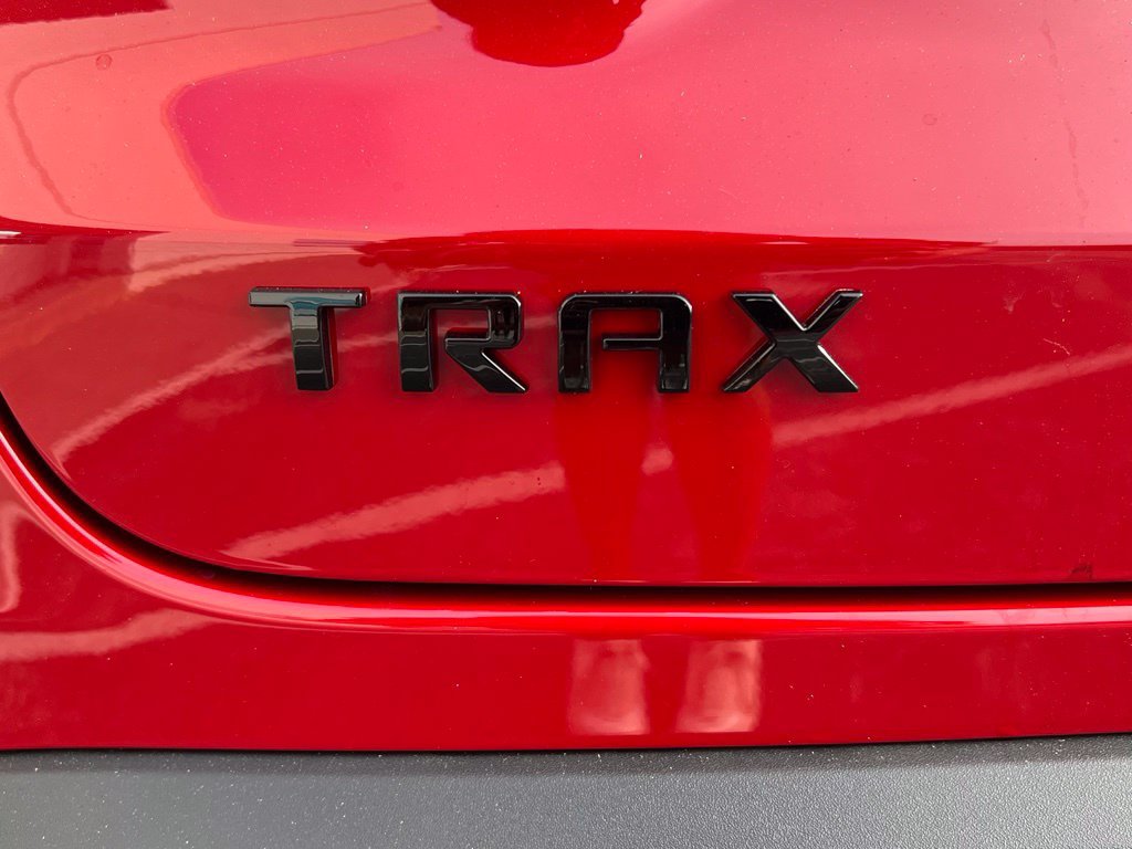New 2026 Chevrolet Trax RS w/ Sunroof Package FWD image 8