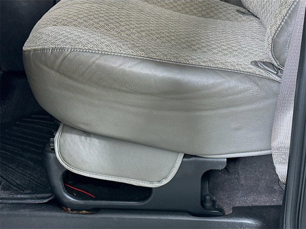 Used 2020 Chevrolet Express 3500 LT w/ LT Preferred Equipment Group image 21