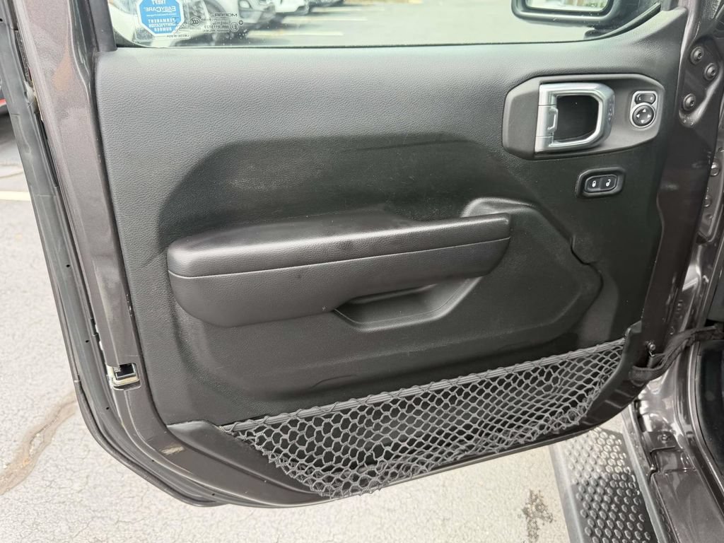 Used 2021 Jeep Wrangler Sport AWD/4WD image 16