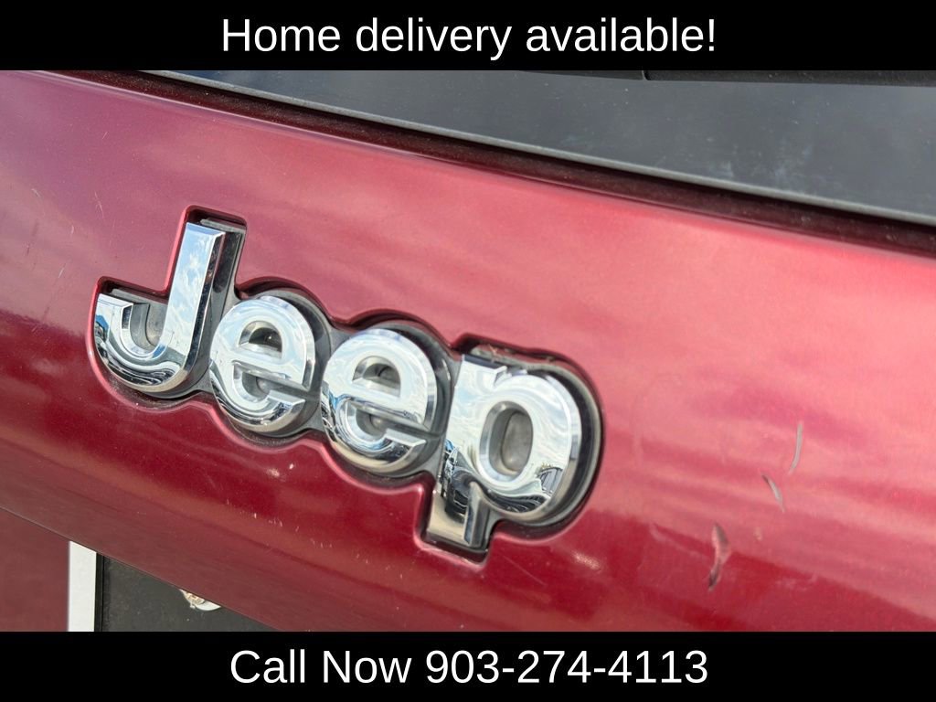 Used 2019 Jeep Cherokee Latitude Plus w/ Comfort/Convenience Group image 10