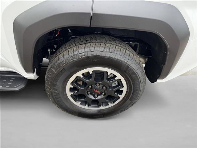 Certified 2025 Toyota 4Runner TRD Off-Road AWD/4WD image 9