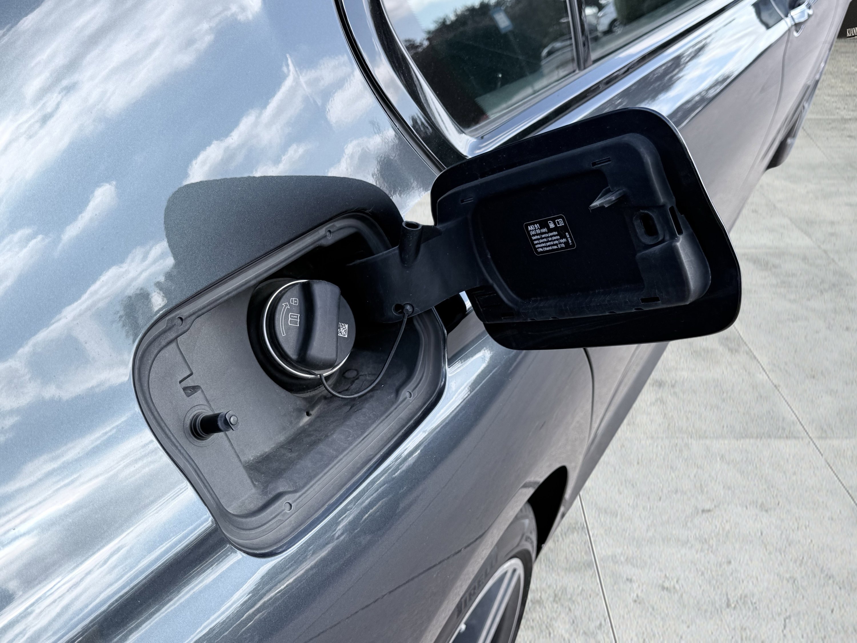 Used 2019 BMW 750i w/ M Sport Package image 71