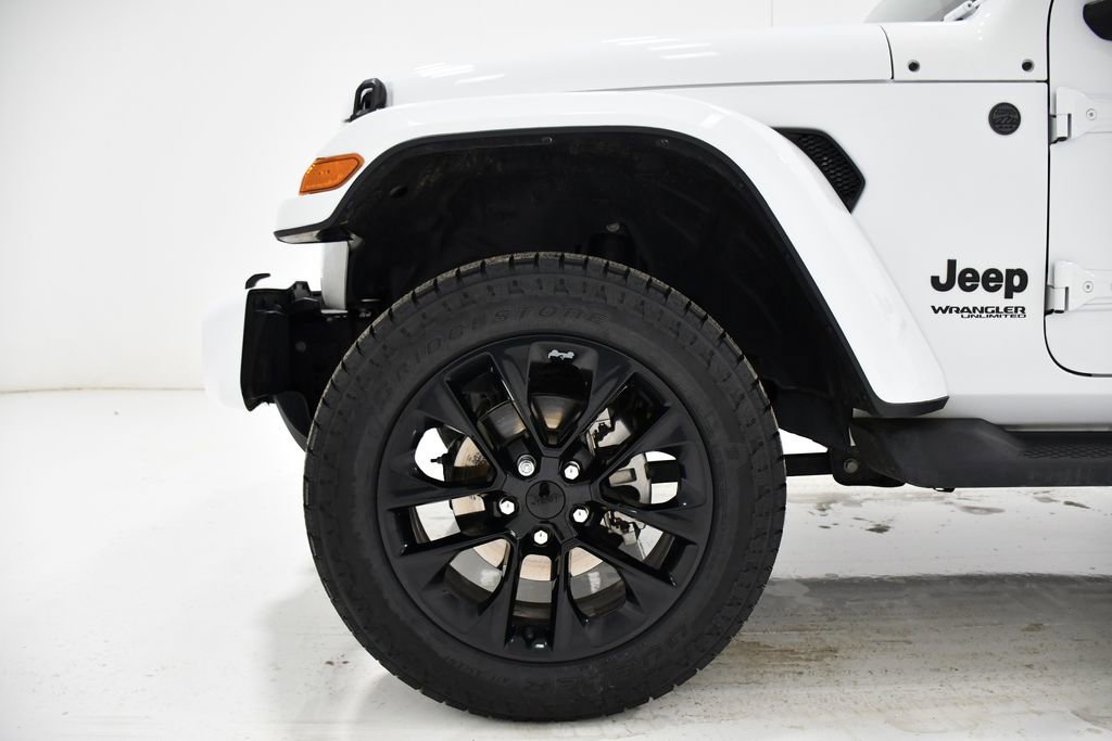 Used 2022 Jeep Wrangler Unlimited Sahara image 7