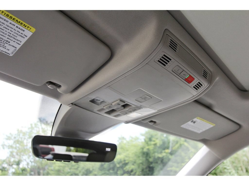 Used 2024 Volkswagen Tiguan SE w/ Panoramic Sunroof Package AWD/4WD image 23