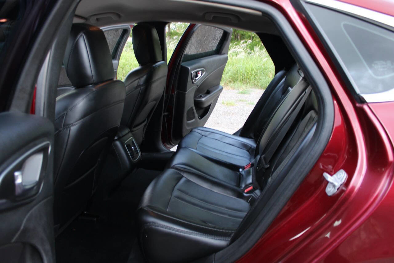 Used 2015 Chrysler 200 C w/ Navigation & Sound Group I image 16
