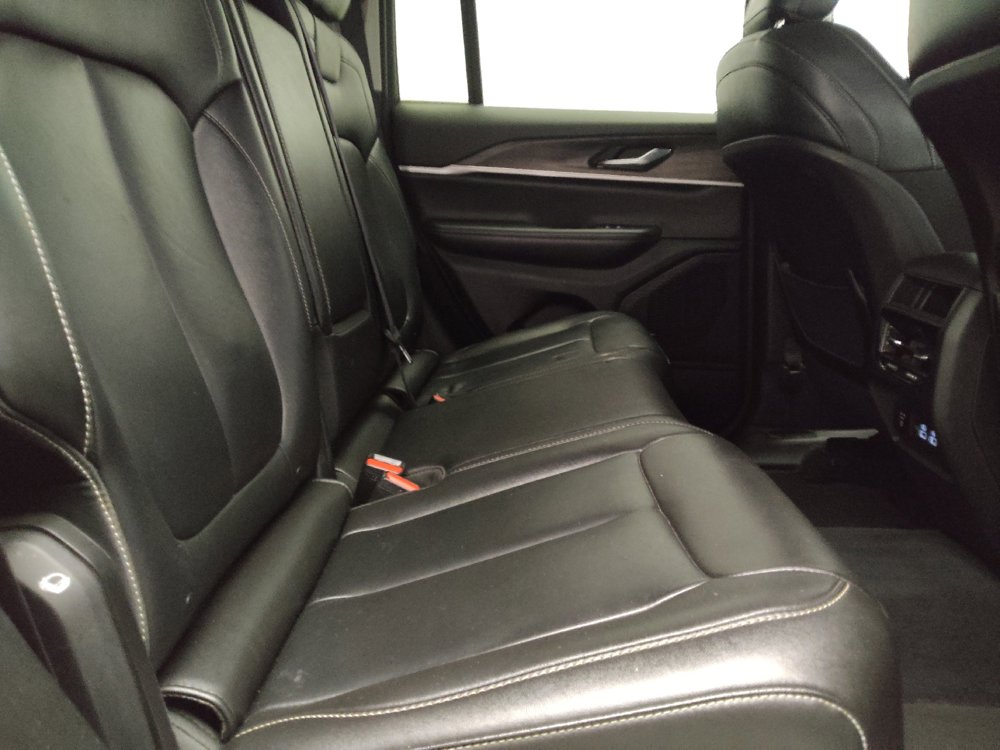 Used 2023 Jeep Grand Cherokee Limited RWD image 19