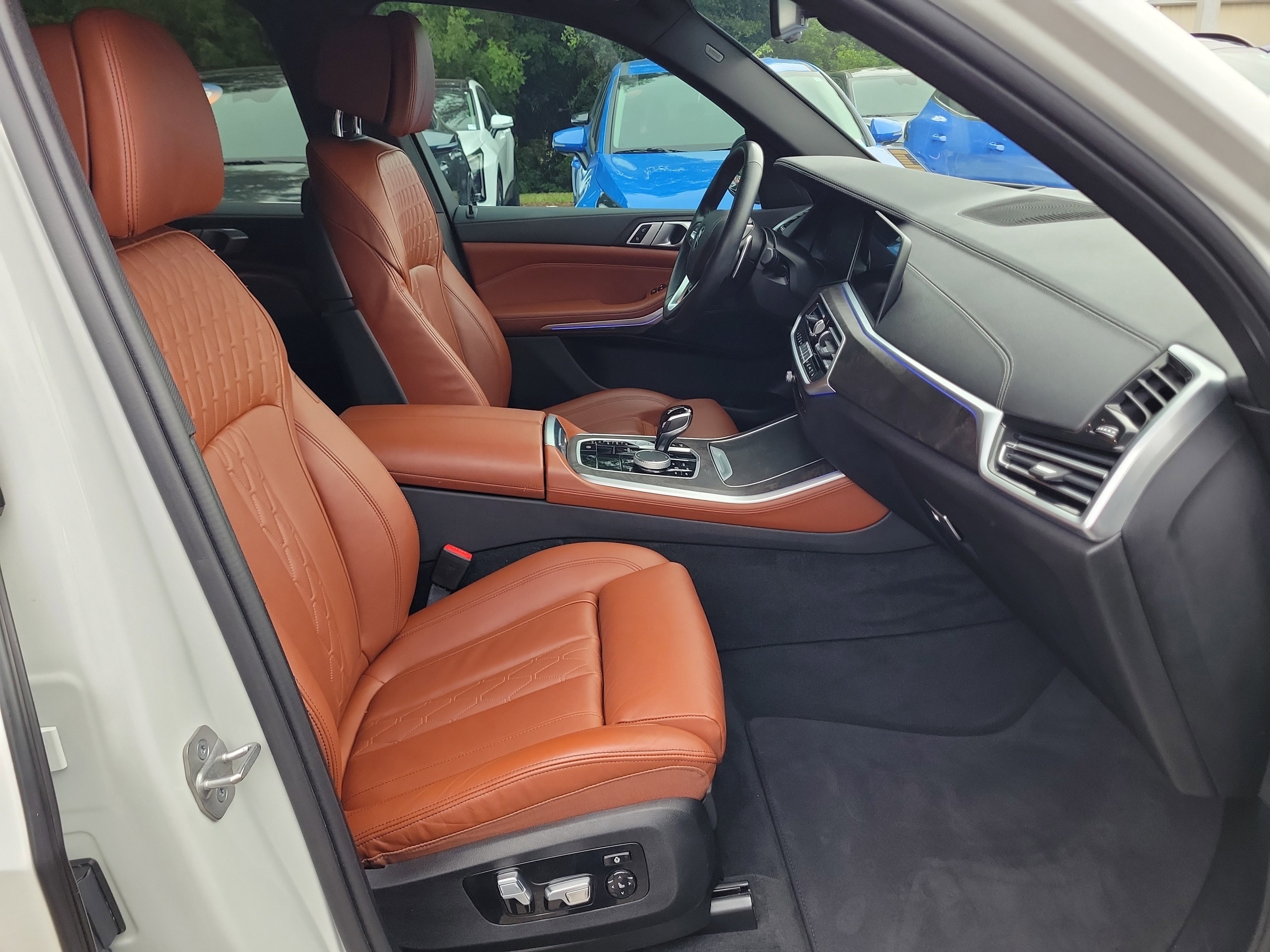 Used 2022 BMW X5 xDrive40i w/ Premium Package AWD/4WD image 7
