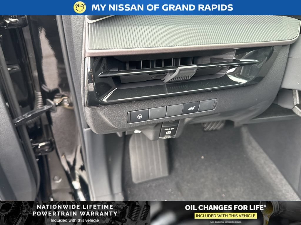 New 2026 Nissan Murano SV AWD/4WD image 13