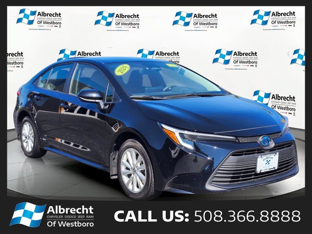 Used 2024 Toyota Corolla LE w/ LE Convenience Package AWD/4WD image 7
